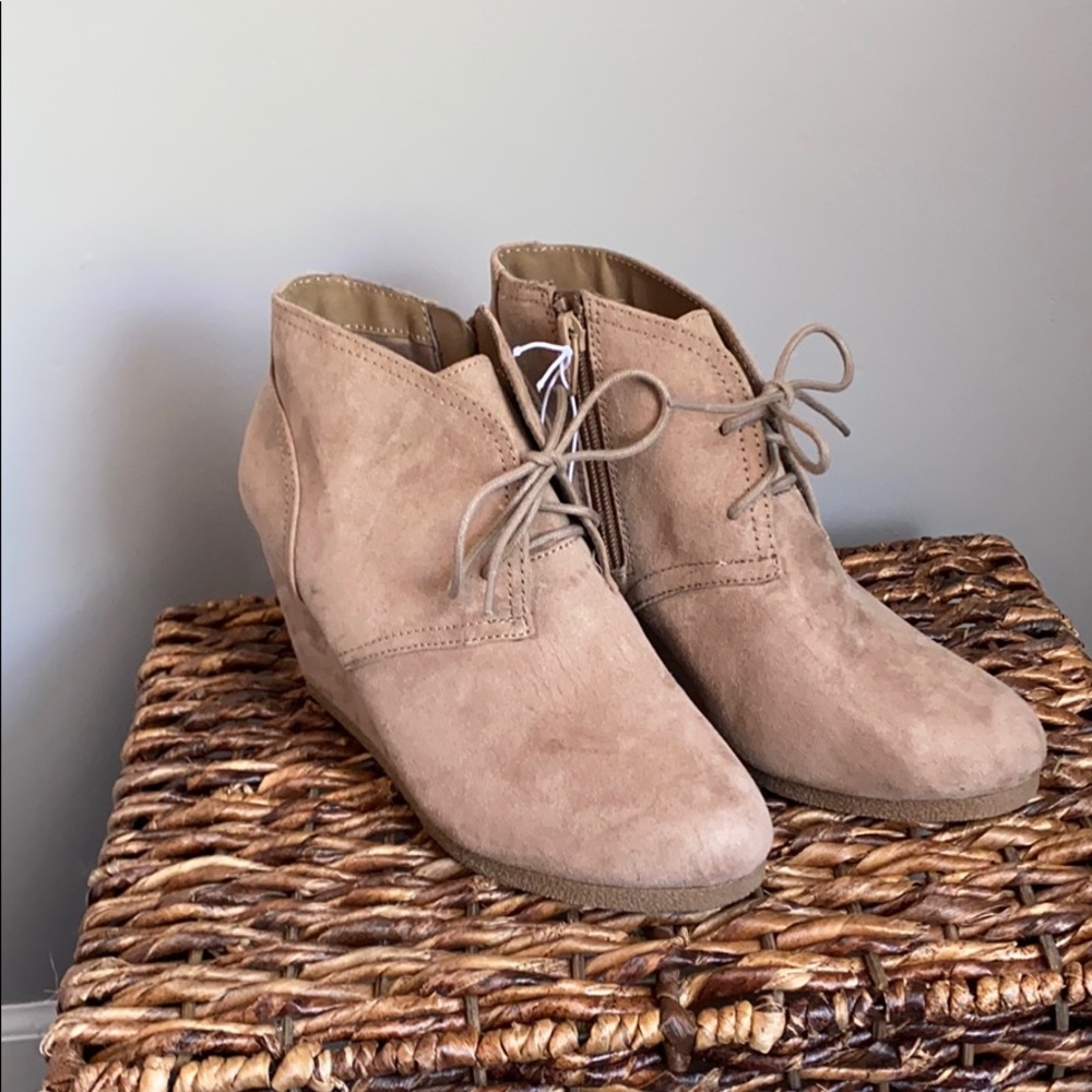 NWT Tan Booties